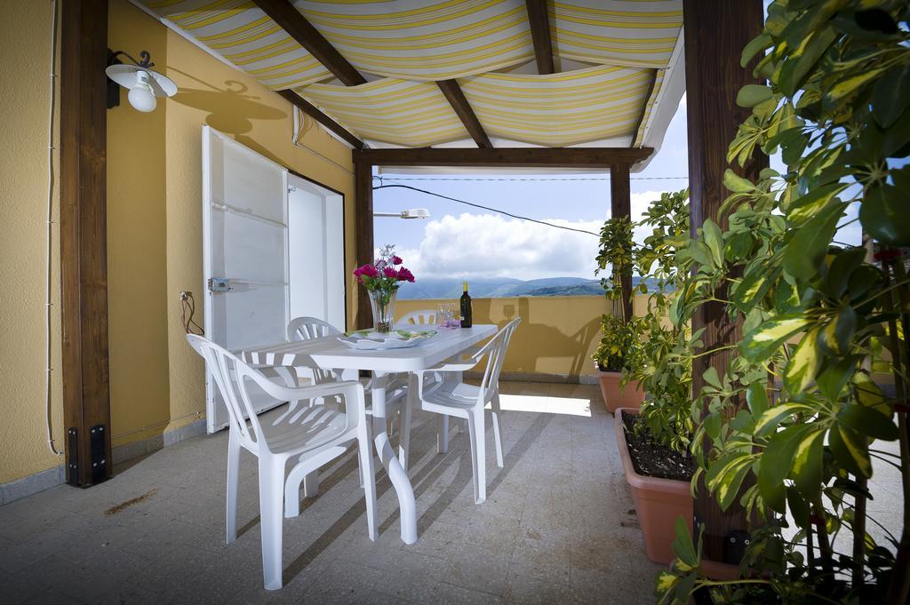 Casa Vacanza Saraceno Lägenhet Castellammare del Golfo Rum bild